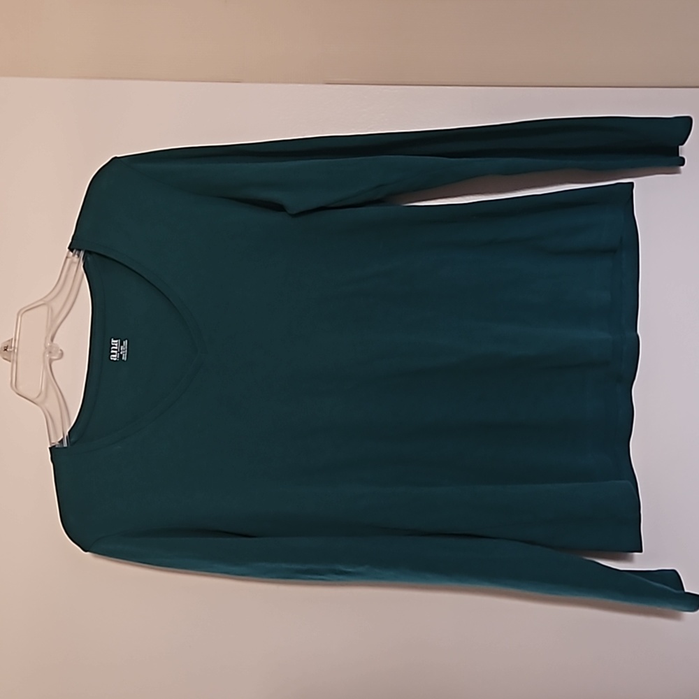 Womens Long Sleeve V Neck Shirt